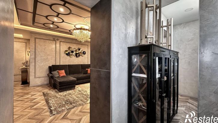 5-комн квартира ул Толстого, 38А,  д. 38А