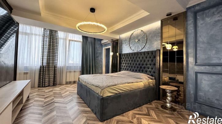 5-комн квартира ул Толстого, 38А,  д. 38А
