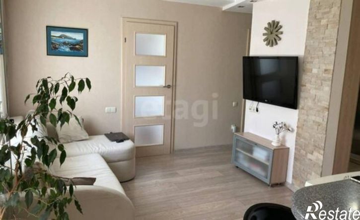 3-комн квартира ул им.60-летия Октября, 24,  д. 24
