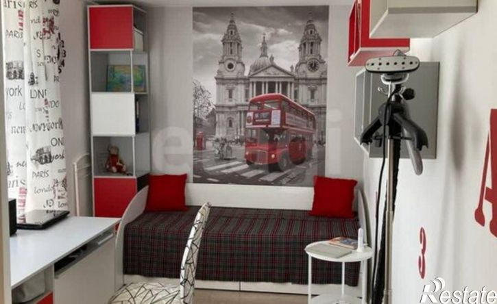 3-комн квартира ул им.60-летия Октября, 24,  д. 24
