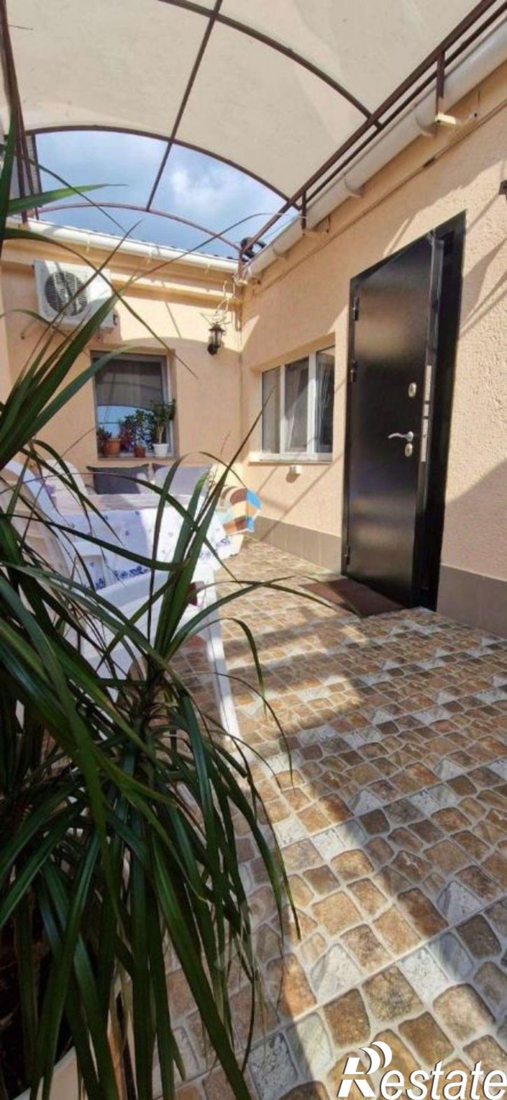 3-комн квартира ул Толстого, 8,  д. 8