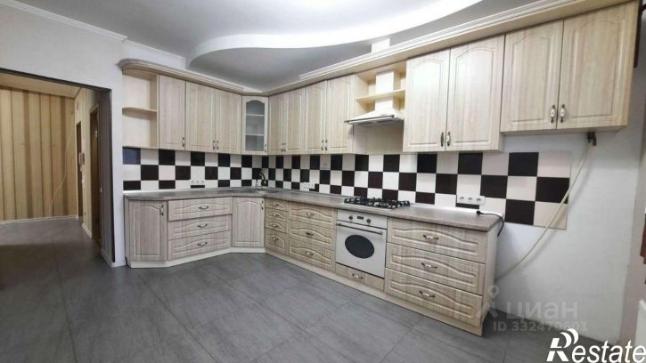 4-комн квартира ул Демышева, 125А,  д. 125А