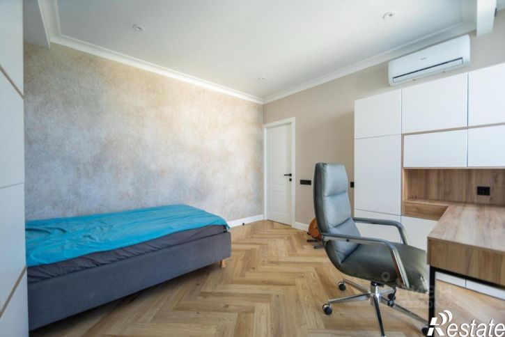 3-комн квартира ул Полупанова, 34,  д. 34