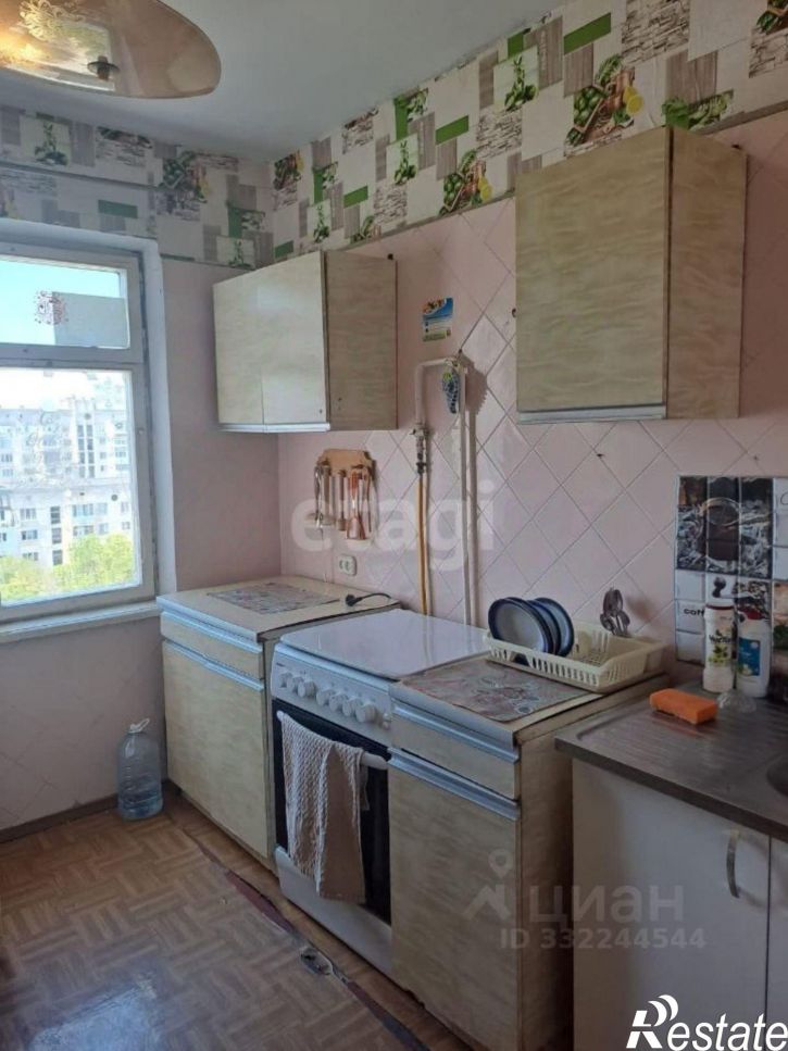 3-комн квартира пр-кт Победы, 64,  д. 64