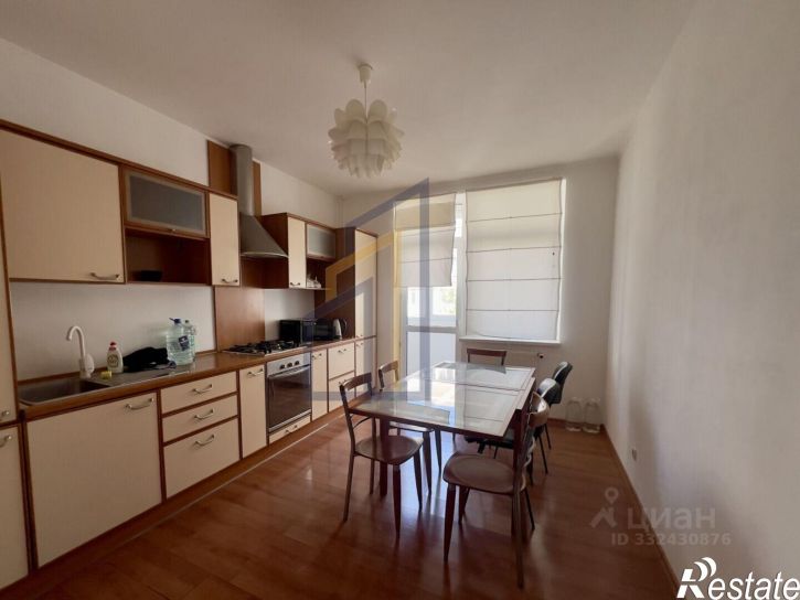 4-комн квартира ул Демышева, 123,  д. 123