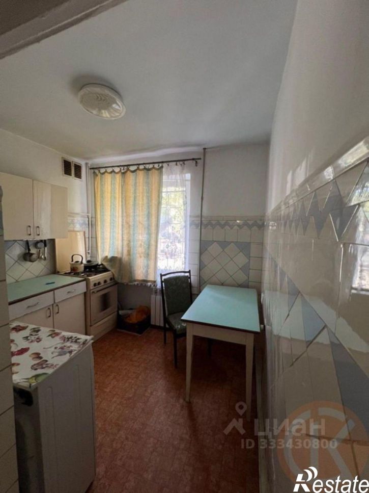 3-комн квартира ул им.60-летия Октября, 15,  д. 15