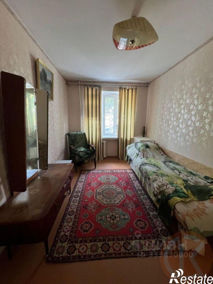 3-комн квартира ул им.60-летия Октября, 15,  д. 15
