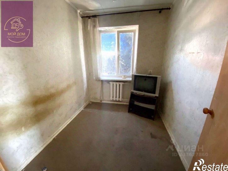 3-комн квартира улица Конституции, 27,  д. 27