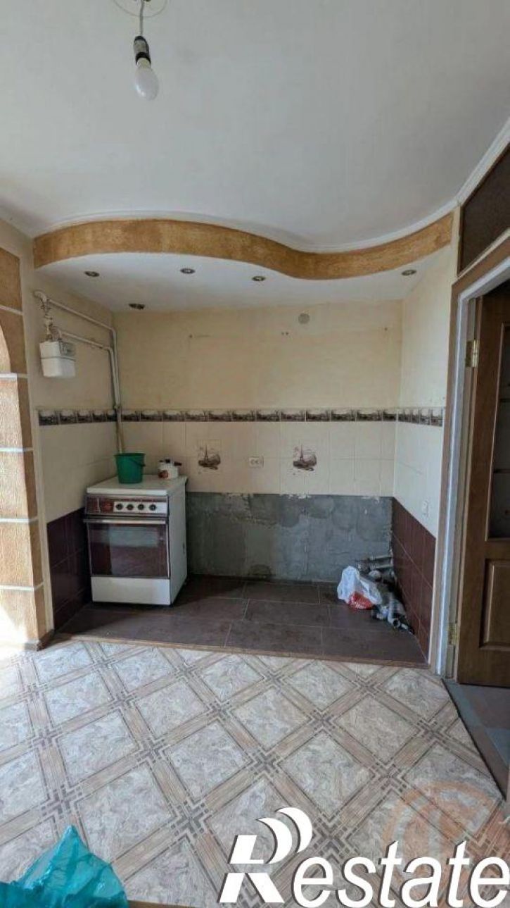 2-комн квартира проспект Победы, 30,  д. 30