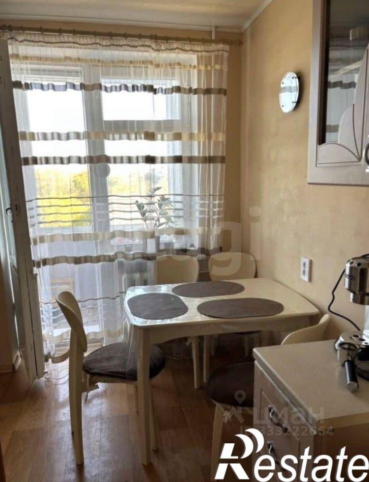3-комн квартира 2-й Гвардейской Армии улица, 30Б,  д. 30Б