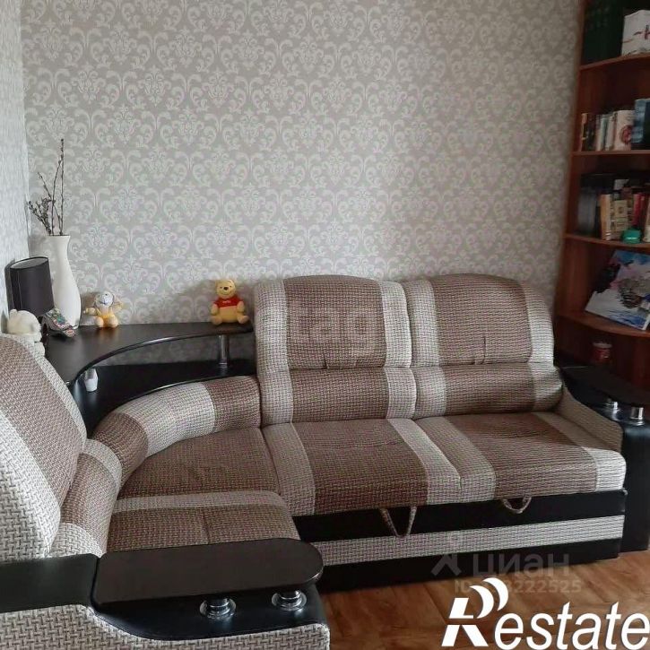 2-комн квартира улица 60-летия Октября, 16,  д. 16
