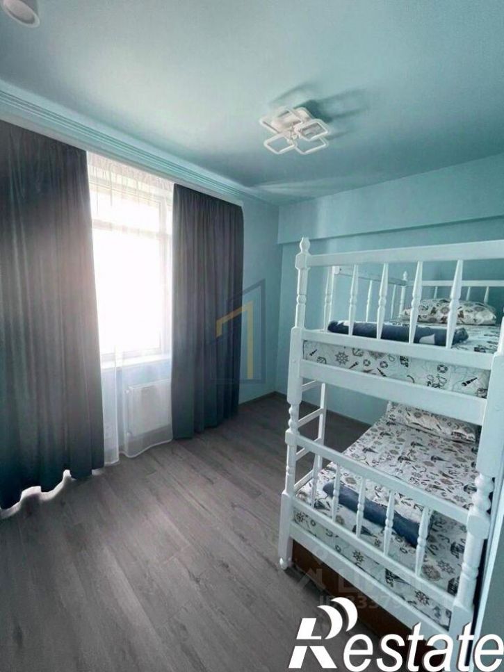 2-комн квартира улица Полупанова, 27И,  д. 27И