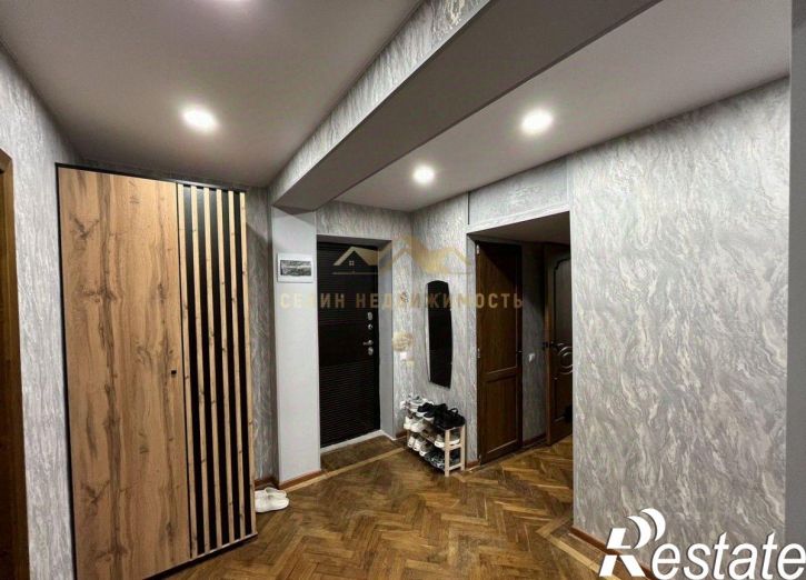 3-комн квартира улица 60-летия Октября, 28,  д. 28