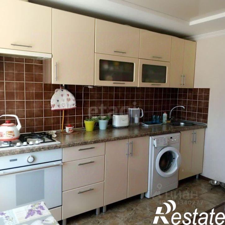 1-комн квартира улица Конституции, 34,  д. 34
