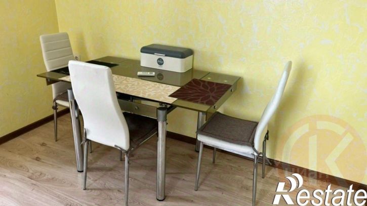 3-комн квартира проспект Победы, 38,  д. 38