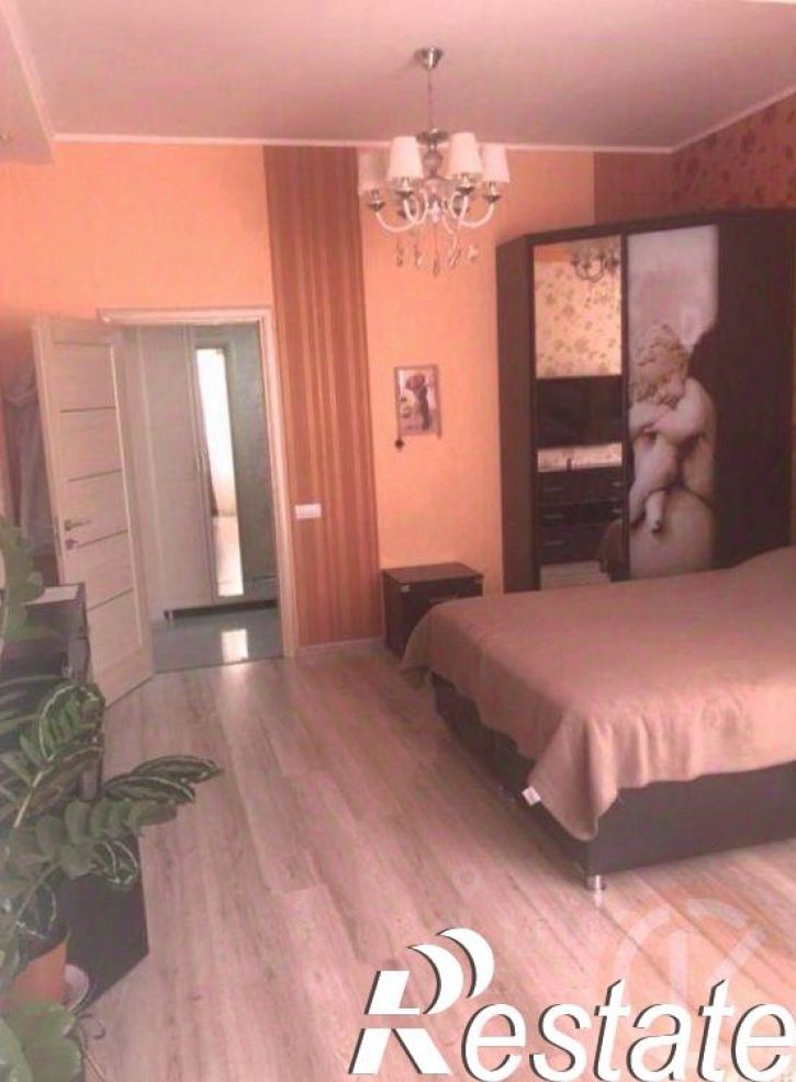 3-комн квартира улица Полупанова, 27А,  д. 27А
