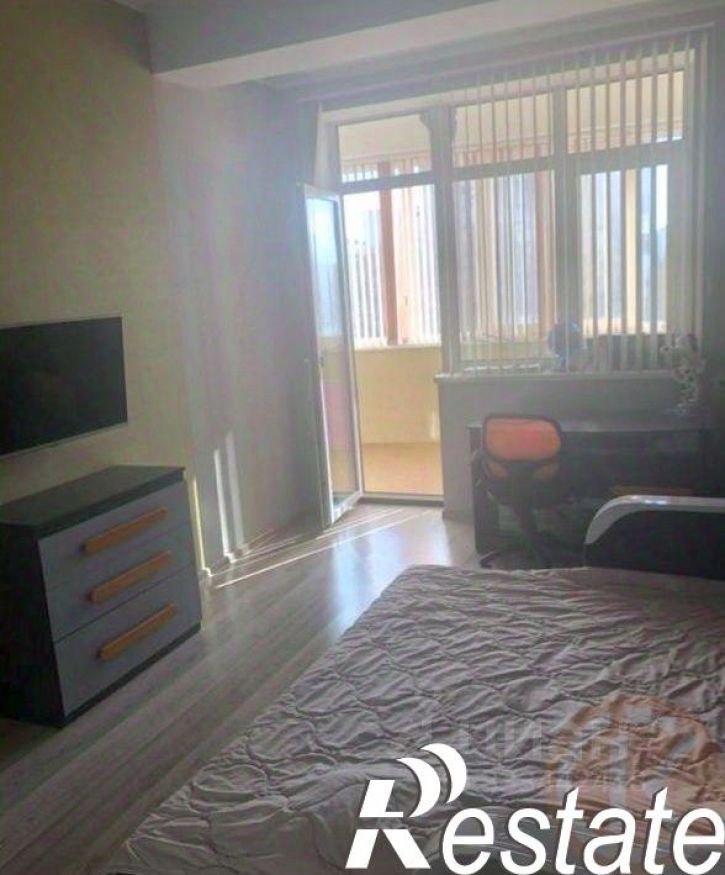 3-комн квартира улица Полупанова, 27А,  д. 27А