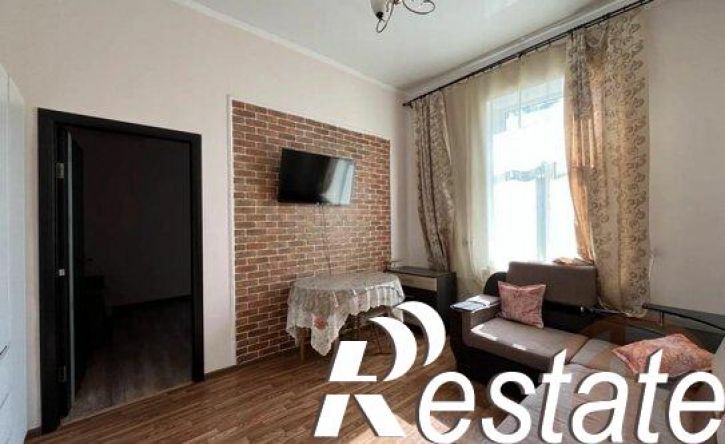 2-комн квартира улица Революции, 73,  д. 73