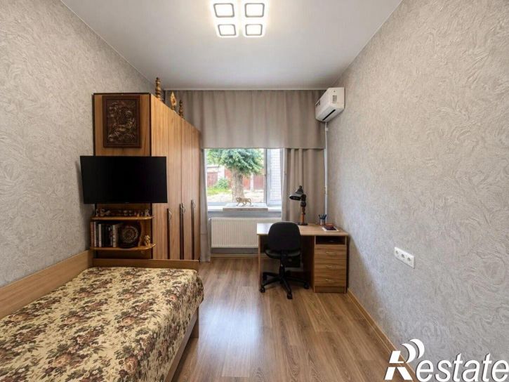 2-комн квартира улица Дмитрия Ульянова, 64,  д. 64
