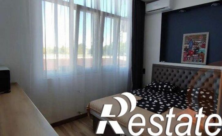 3-комн квартира улица Полупанова, 27,  д. 27