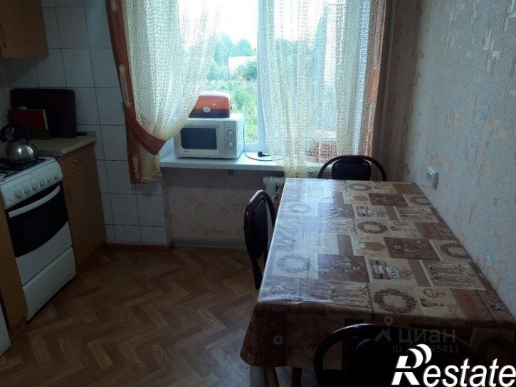 3-комн квартира улица 60 лет ВЛКСМ, 8,  д. 8