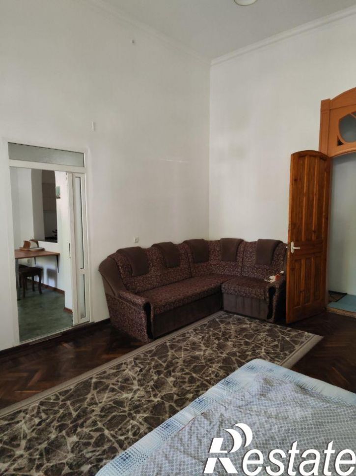 2-комн квартира улица Кирова, 11,  д. 11