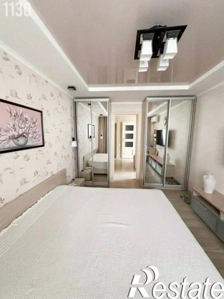 3-комн квартира улица 60-летия Октября, 24,  д. 24