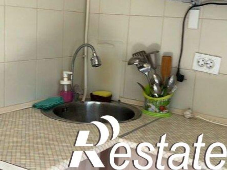6-комн квартира улица Революции, 23,  д. 23