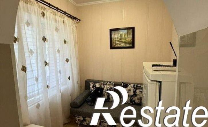 6-комн квартира улица Революции, 23,  д. 23