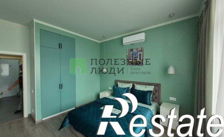 2-комн квартира улица Полупанова, 27И,  д. 27И