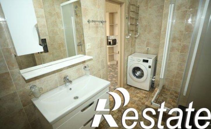 2-комн квартира улица Толстого, 38А,  д. 38А