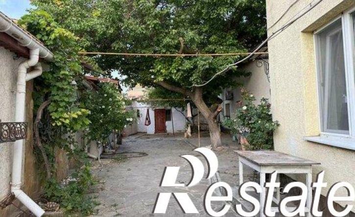 3-комн квартира Караимская улица, 68,  д. 68