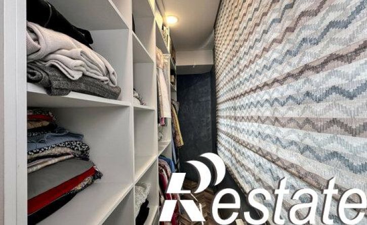5-комн квартира улица Толстого, 38А,  д. 38А