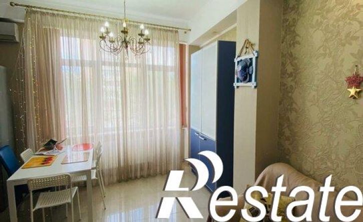 3-комн квартира улица Полупанова, 27А,  д. 27А