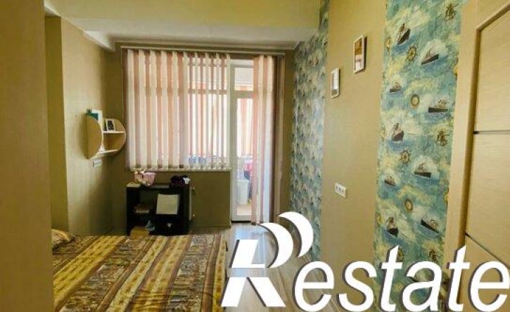 3-комн квартира улица Полупанова, 27А,  д. 27А