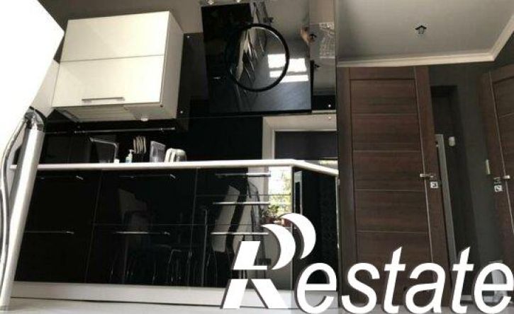 3-комн квартира Театральный переулок, 30,  д. 30
