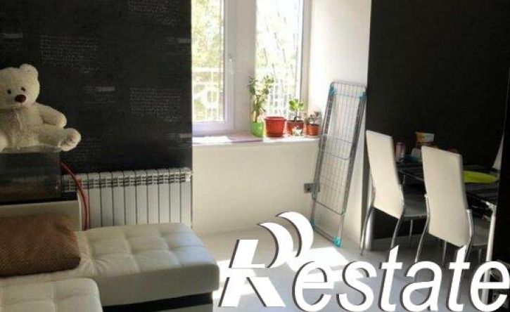 3-комн квартира Театральный переулок, 30,  д. 30