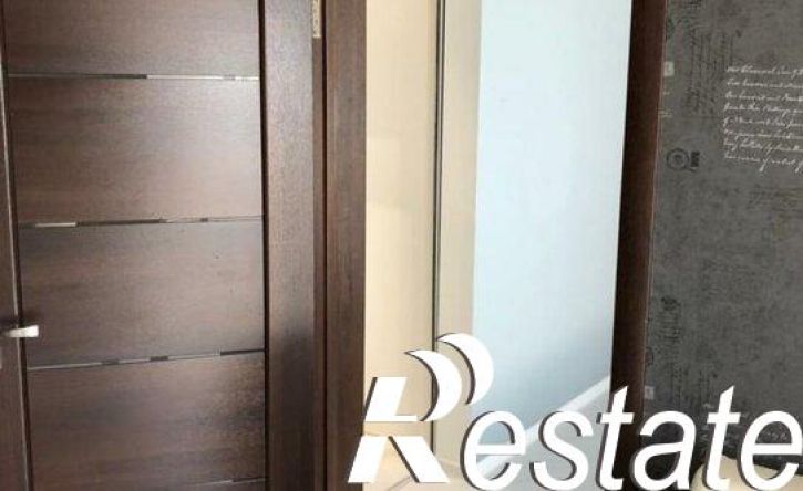 3-комн квартира Театральный переулок, 30,  д. 30